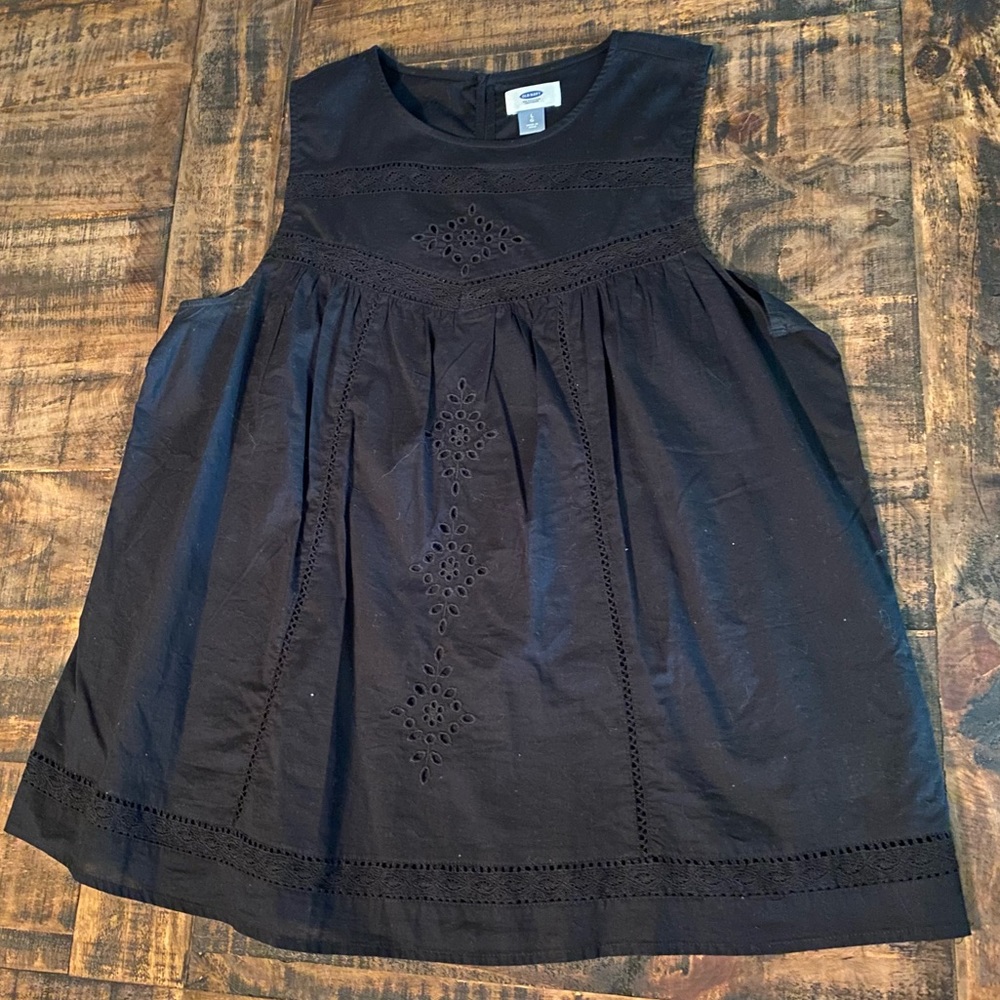 Old Navy black linen sleeveless top